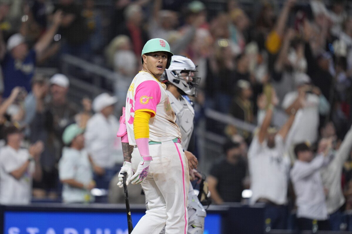 Profar frappe un circuit égalisateur, Machado frappe un coup de circuit de deux points en fin de match, les Padres battent les Diamondbacks 10-8